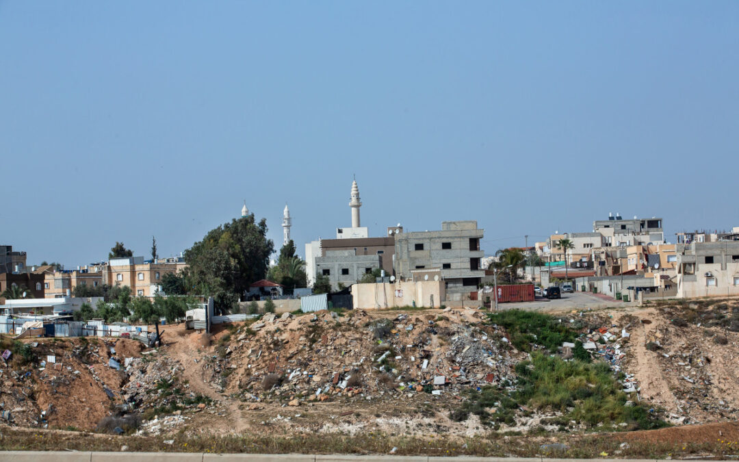 לאחר הריסת מבנים לא חוקיים ברהט: תושב הפזורה מאיים על רוכשים עתידיים