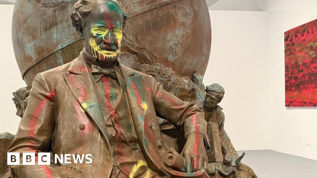 These confederate statues caused US protests. Knocked down, they're the centre of a new art show