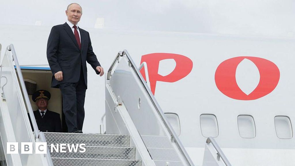 Can Putin's 'Flying Kremlin' travel through EU airspace to Budapest?