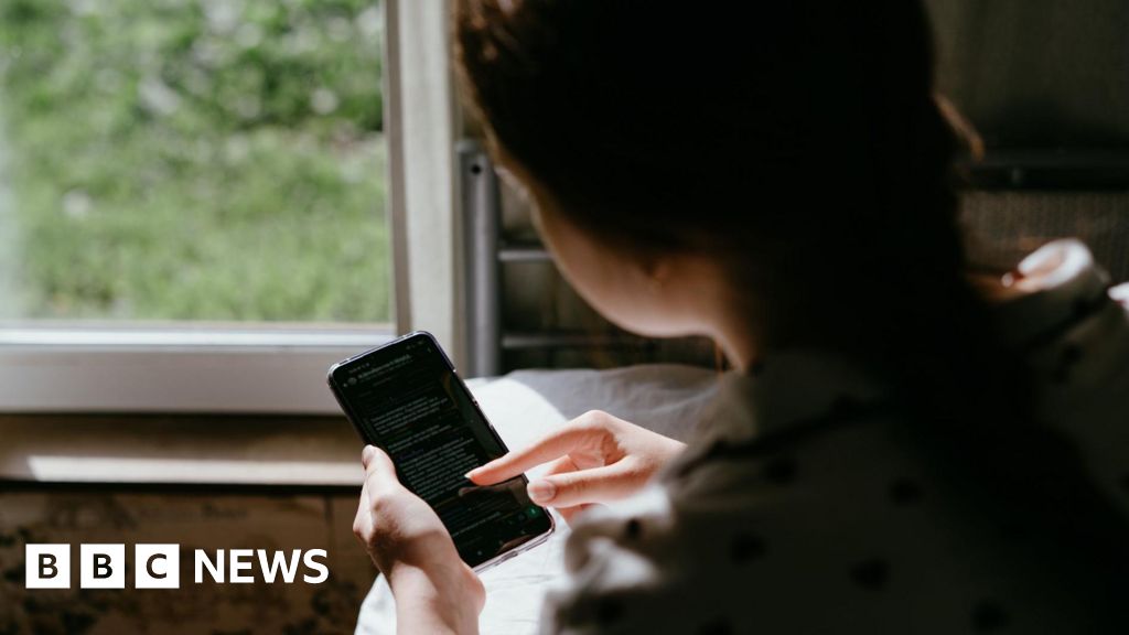 Australian girls being 'hunted' by online crime gangs to commit violent acts