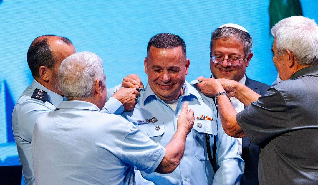 Head of Israel Police's serious crimes unit investigated for breach of trust, abuse of authority