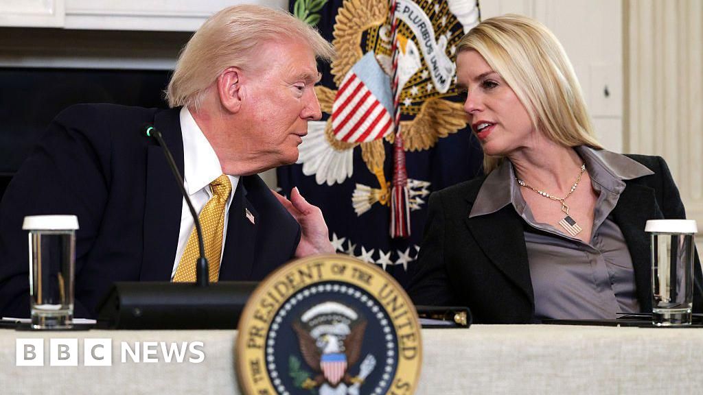 US justice department investigates Epstein's alleged ties to Clinton and banks after Trump request