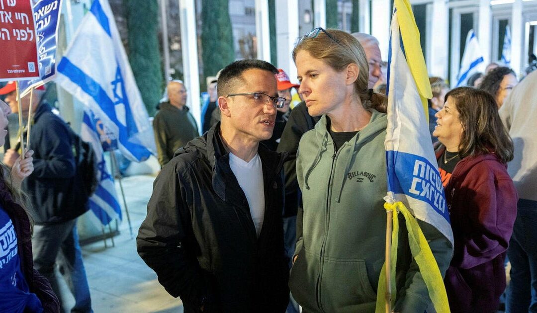 'Do you hate Israel?': Police quiz anti-government protest leader for 'public order' offenses
