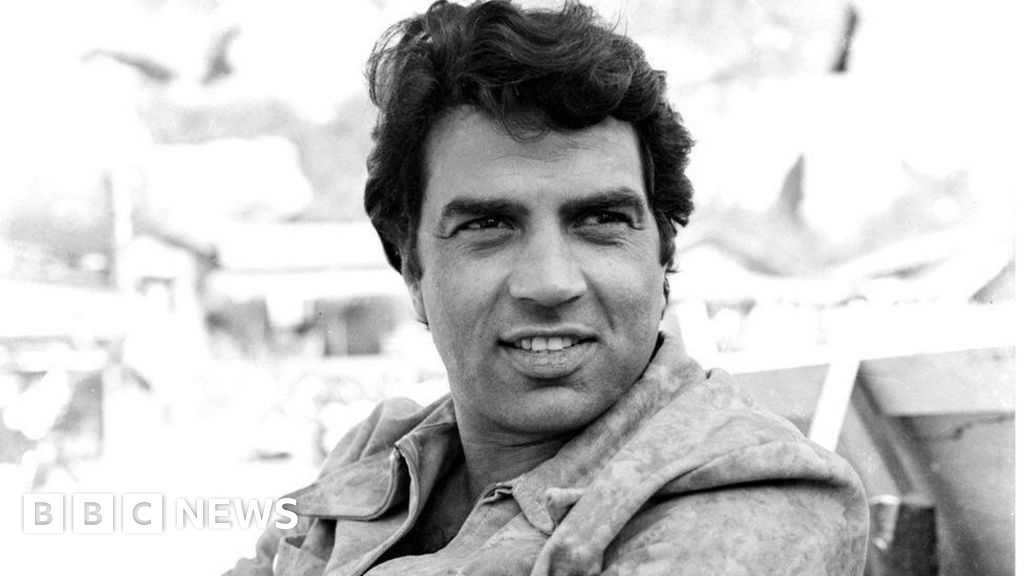Obituary: Bollywood's 'He-Man' Dharmendra dies at 89
