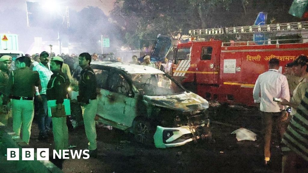At least eight killed after car explodes near Delhi's Red Fort