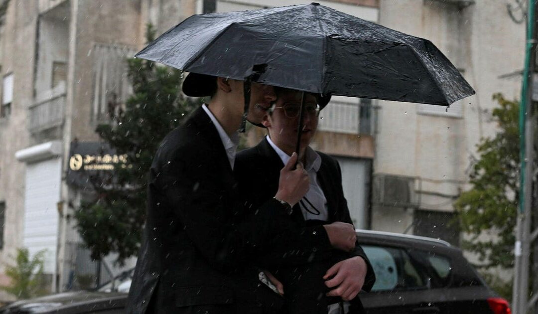 Eight rescued from flooded cars amid Israel's first major winter storm