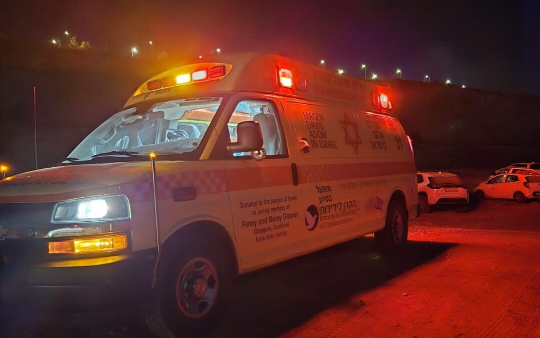 דקירה על רקע פלילי: גבר נפצע באורח קשה בבת ים – המשטרה חוקרת