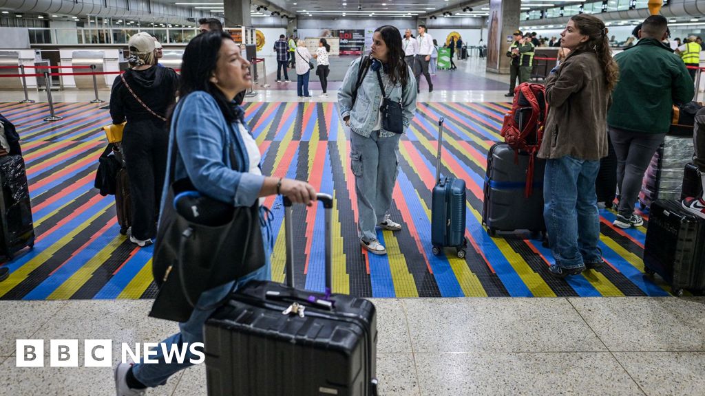 Venezuela bans six major airlines after tensions with US escalate