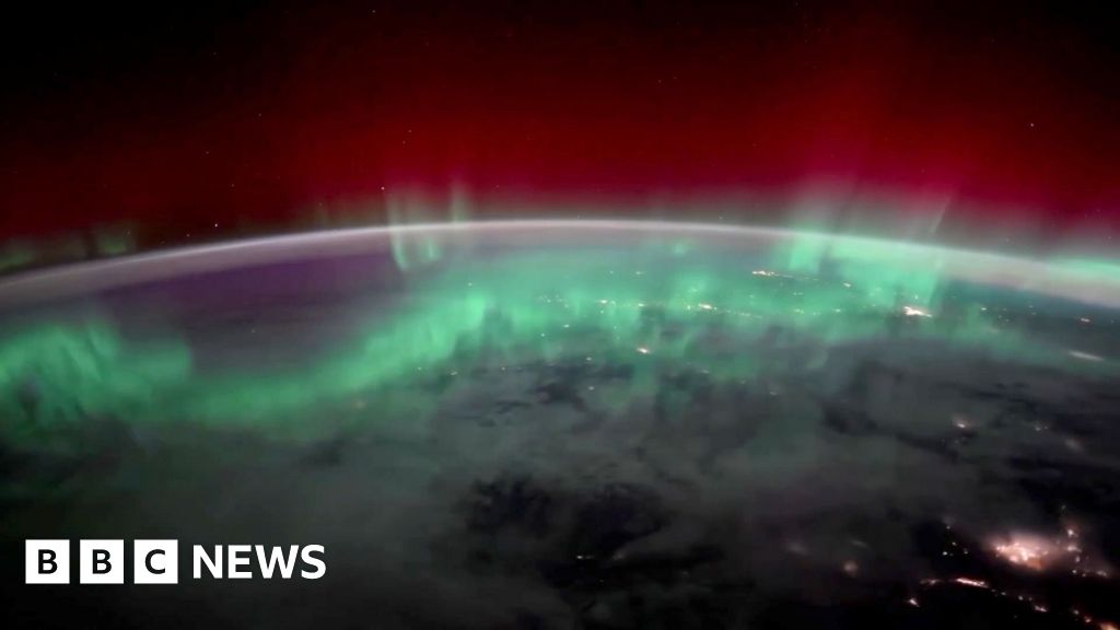 Nasa astronaut films Northern Lights from space