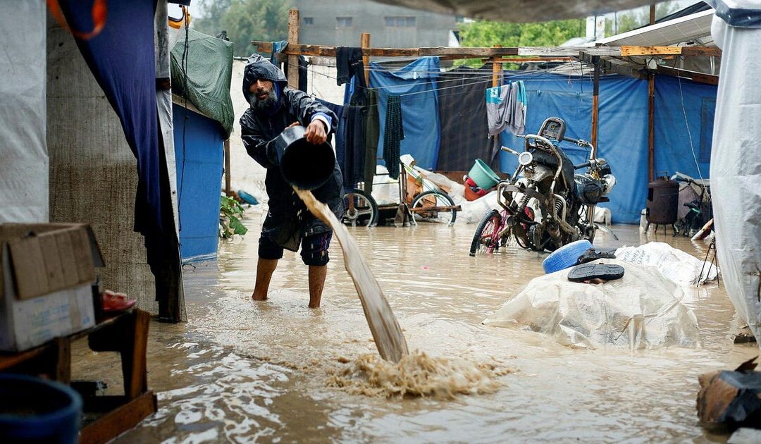 In Gaza and Israel, Storm Byron ravages buildings and tents, several dead from hypothermia