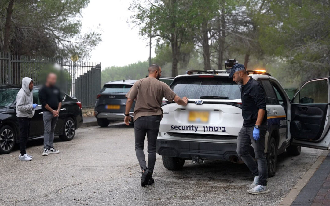 קריסה במערך האבטחה: מאבטחים חשודים שסייעו למאות שב"חים להיכנס לישראל