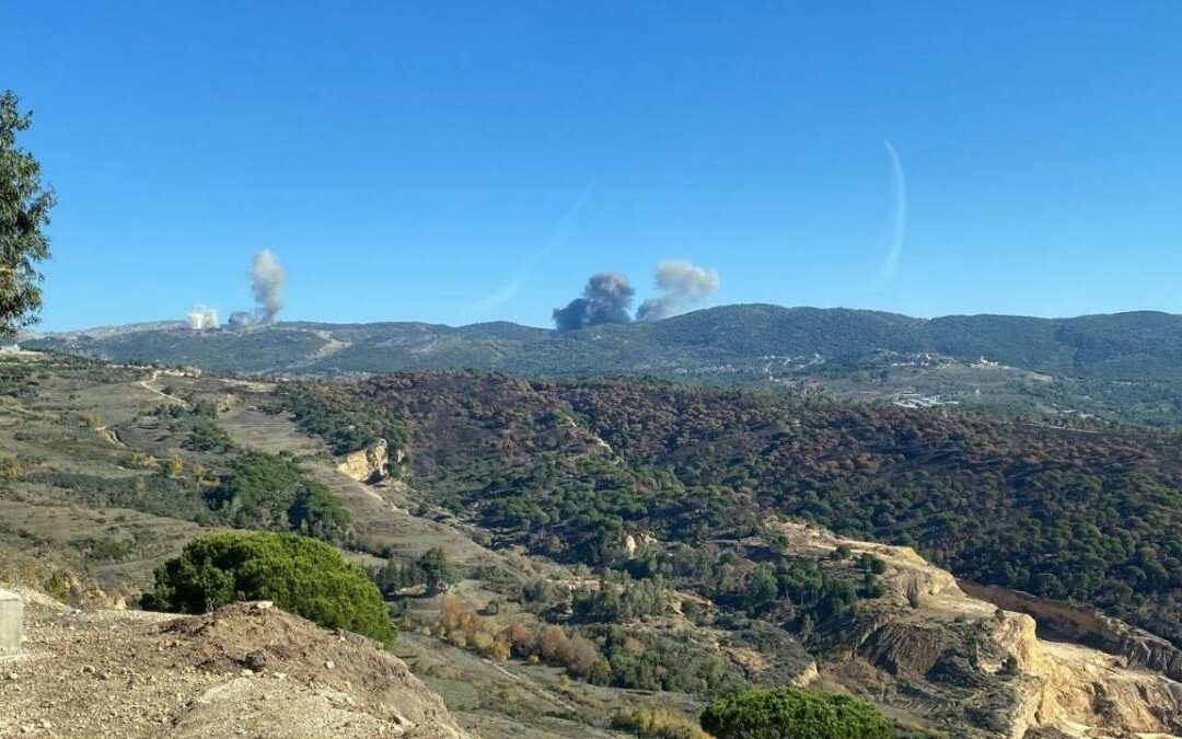 תקיפות נרחבות: המחנה הארטילרי המרכזי של חיזבאללה – הותקף בעשרות חימושים