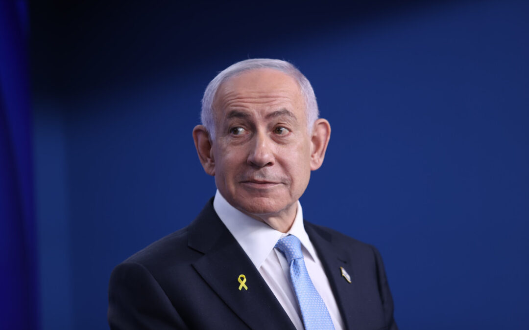 איש סודו של נתניהו חושף: "מתקשה להאמין שהוא לא ידע על ההדלפה"