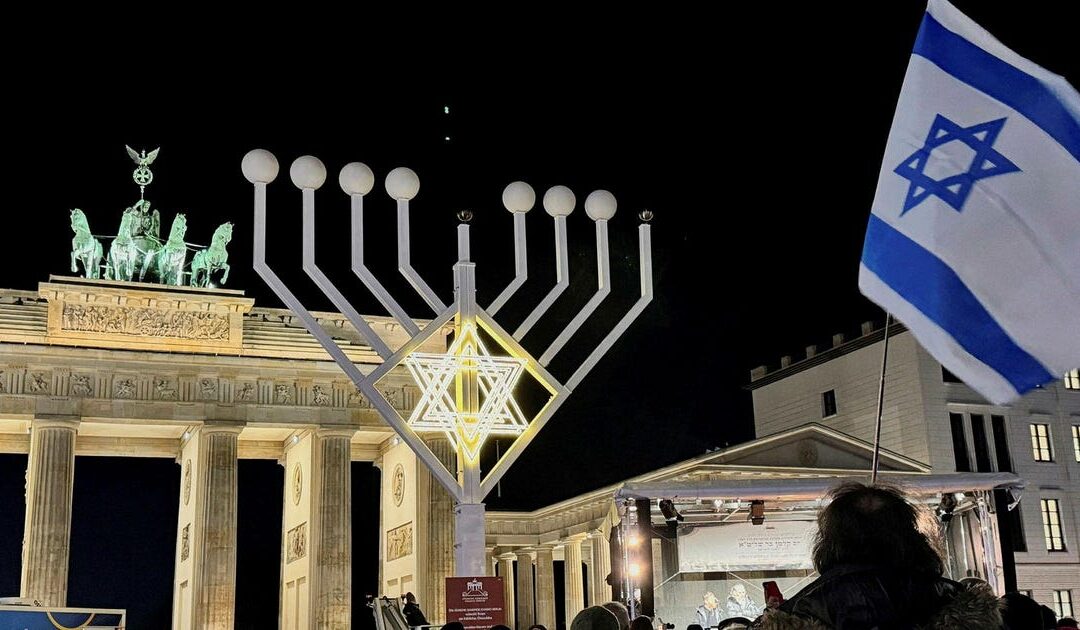 Major cities tighten security around Jewish Hanukkah events after deadly Bondi Beach attack