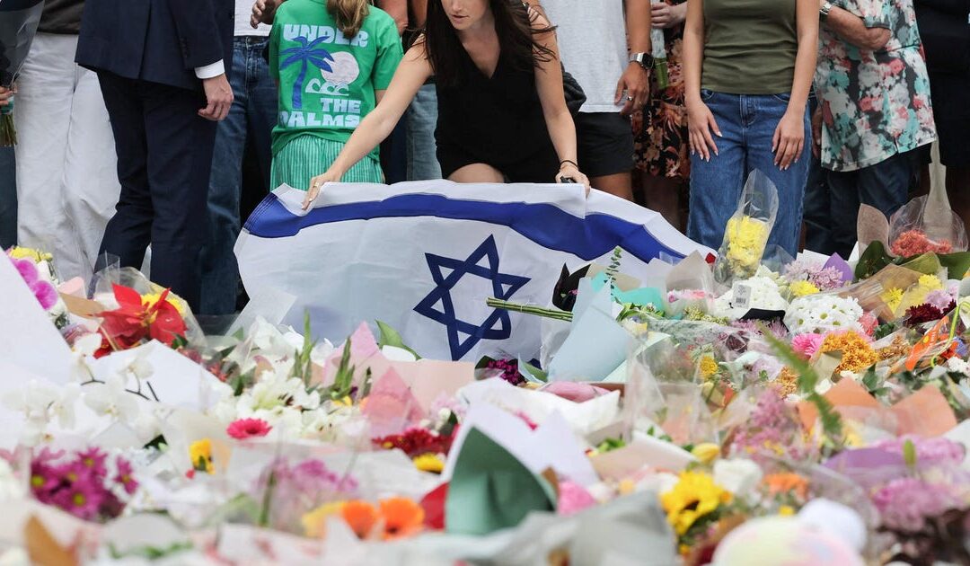 Leading Australian rabbi implores Israeli government to tone down its rhetoric over Bondi terror attack