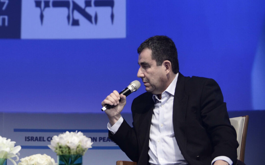 העיתונאי מתפוצץ על מחנה השמאל: "באמריקה מכבדים את החלטת העם" | האזינו