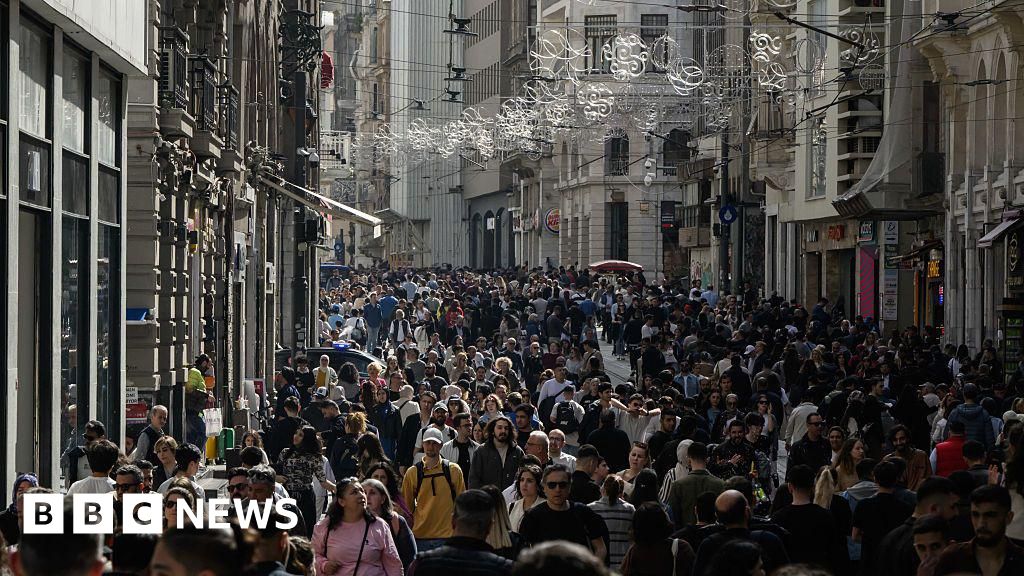 Turkey arrests 115 IS suspects 'planning New Year's attacks'