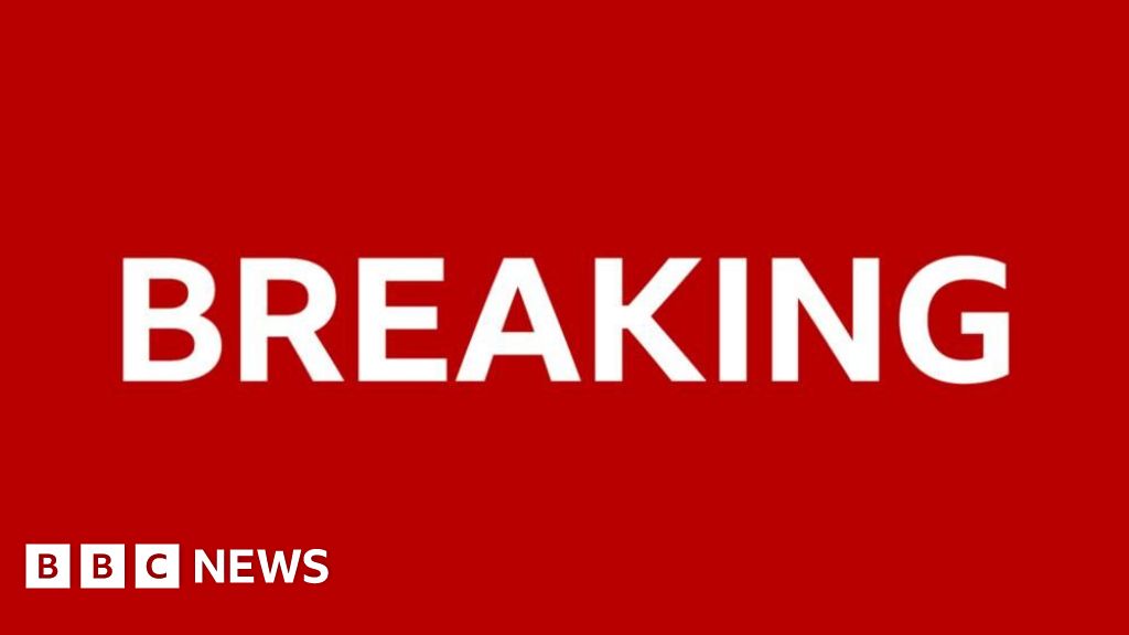 Explosion hits packed mosque in Nigeria