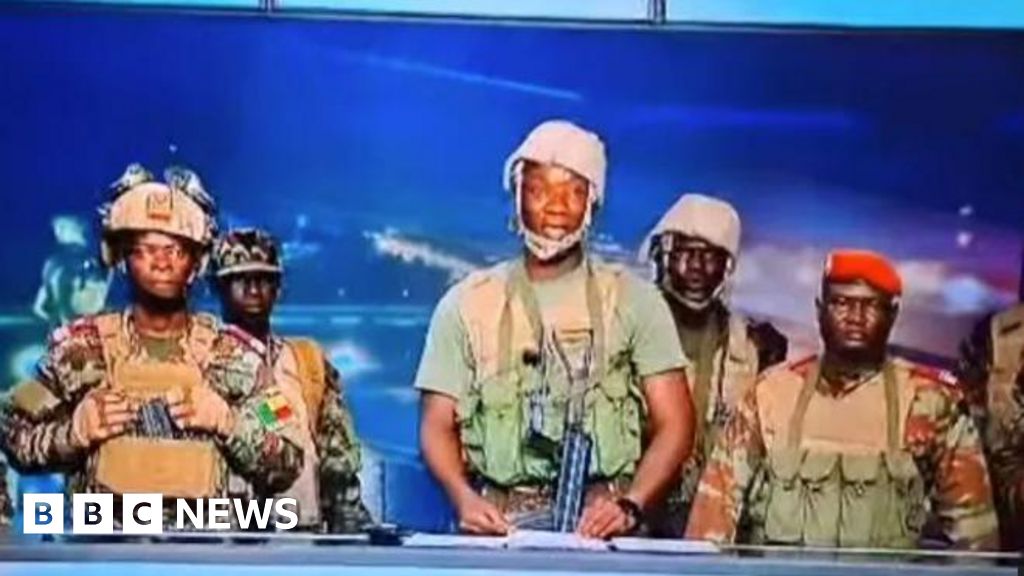 Hunt under way for Benin coup plotters and their hostages