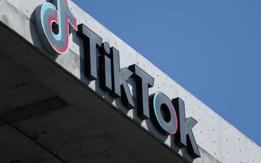 TikTok signs deal to give U.S. operations to Oracle-led investor group