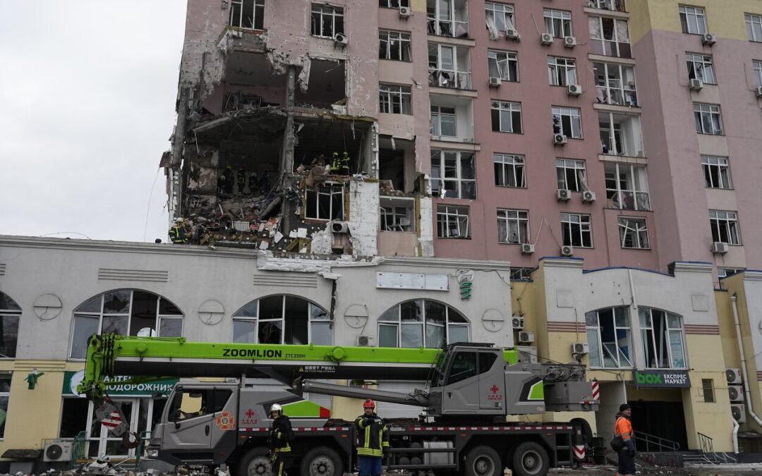 Russia attacks Kyiv, killing 1 and wounding many ahead of Ukraine-US talks