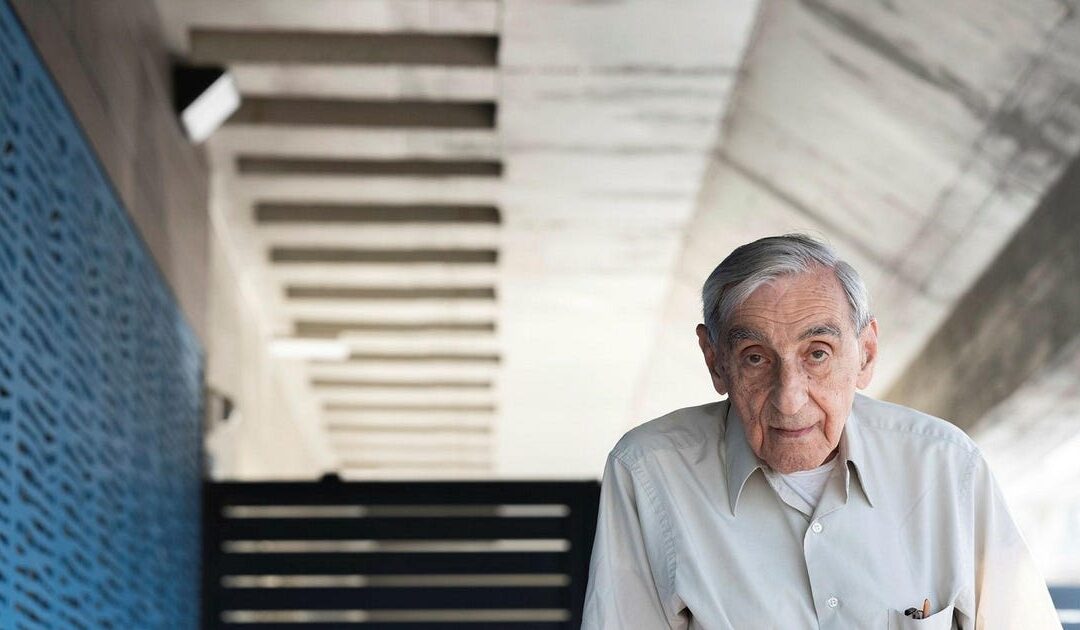 War ethicist Michael Walzer, a Zionist to his core, cautiously joins Israel's critics