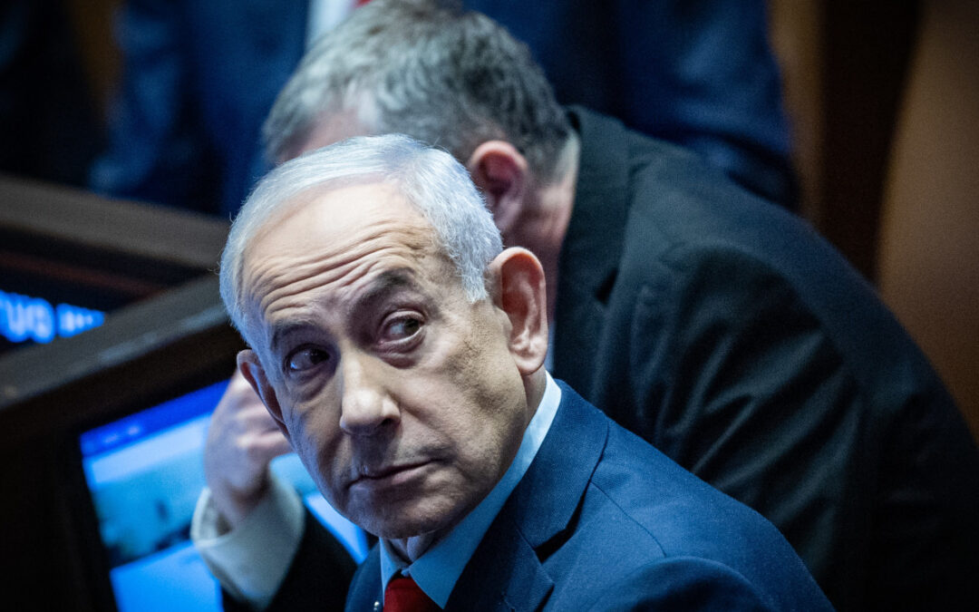 צרות באקווריום: בכיר בלשכת ראש הממשלה עוכב לחקירה בפרשת הבילד