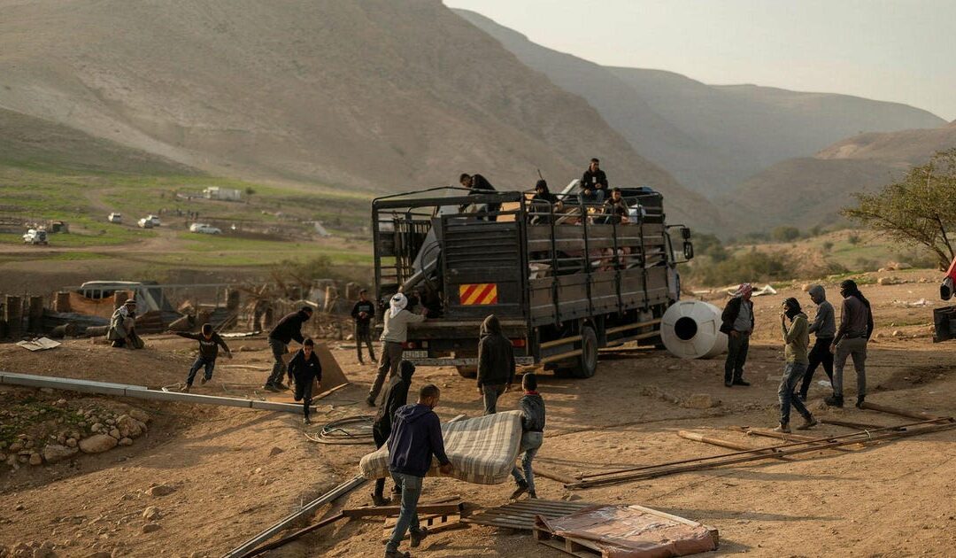 Palestinian villagers leaving after 2 years of settler attacks