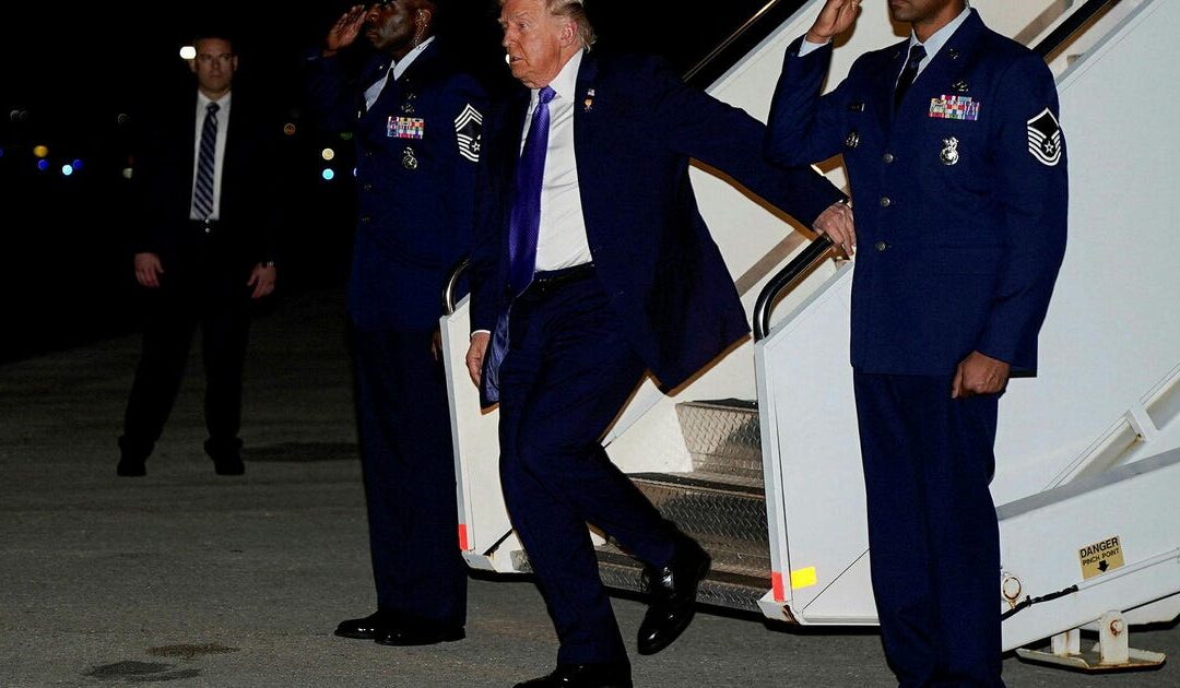 Trump: U.S. watching Iran closely and will intervene if it 'starts killing people'