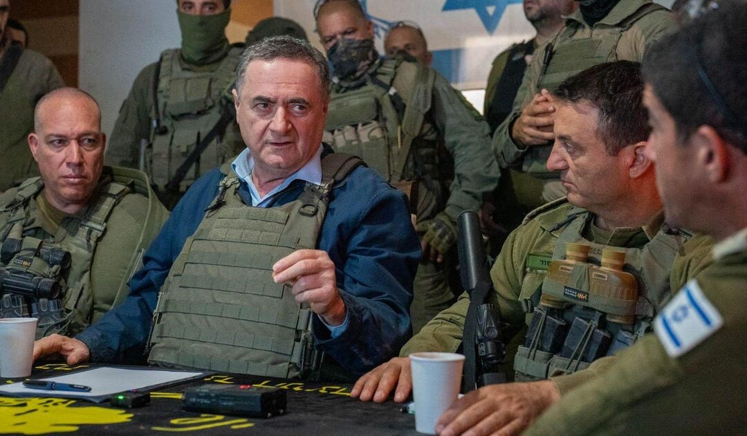Israeli defense minister can't ban senior officers from briefing Haaretz reporters, AG says