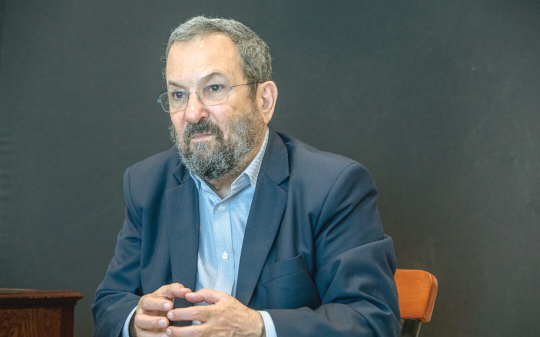 "מצור על הכנסת": אהוד ברק קורא לנפתלי בנט וגדי איזנקוט לנקוט בצעד חסר תקדים