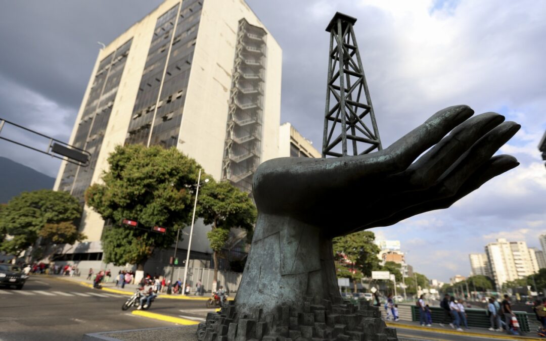 The world has too much oil right now. Will companies want Venezuela's?