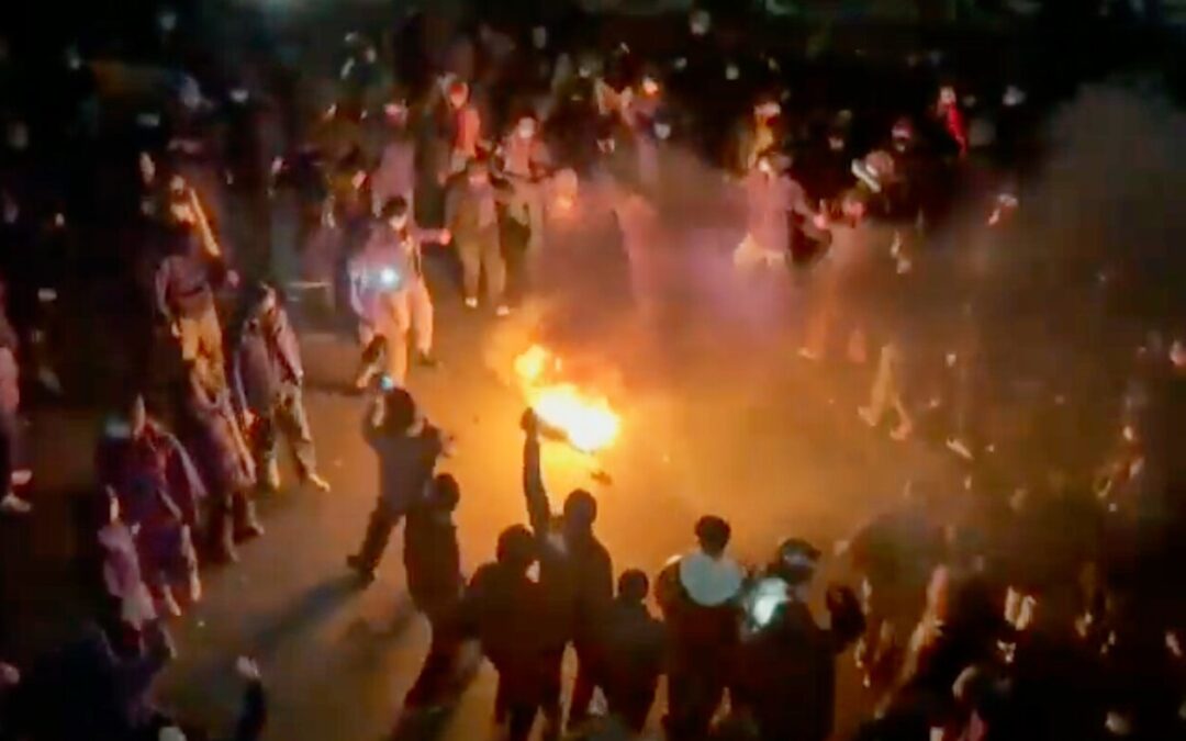 Death toll from protests in Iran increases as Trump says Iran wants to talk